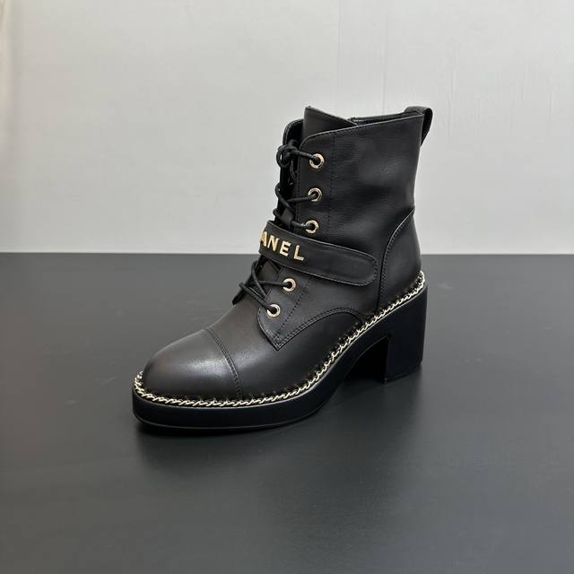 New Fall/Winter Chanel 25B Classic Colorblock Chain Block Heel Lace-Up Ankle Bo