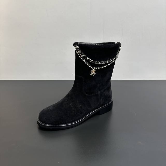 Chanel's new autumn and winter chain ankle boots, the top version, cleverly comb