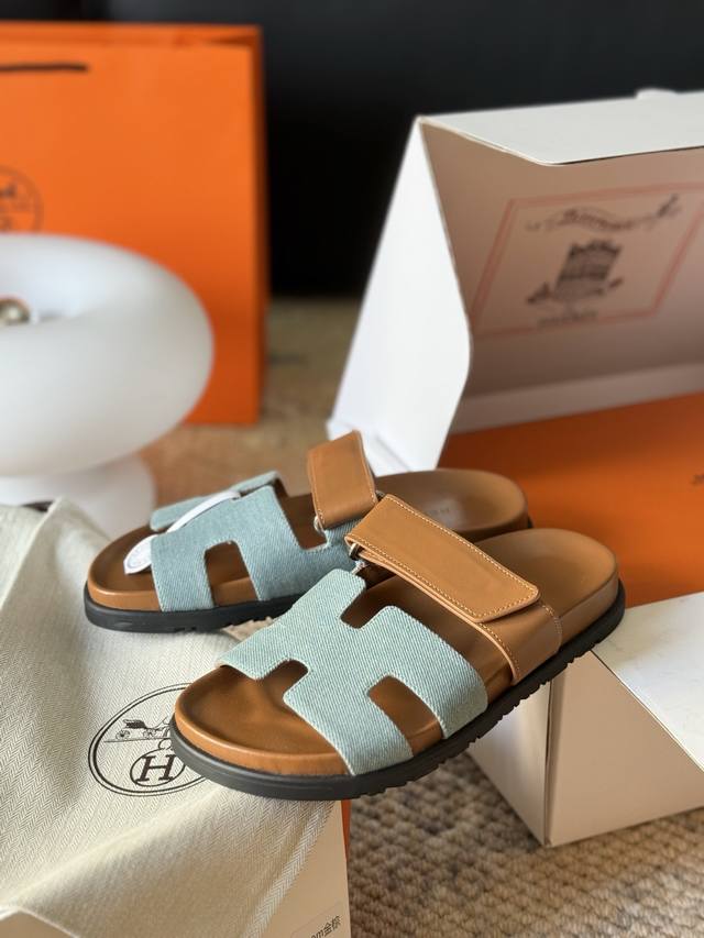 Second Uncle Functional Sandals. Hermes Is A Classic Epic. Produced By Trading