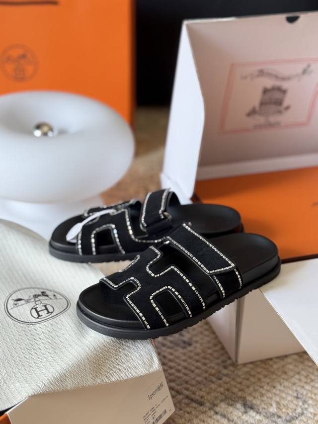 Second Uncle Functional Sandals. Hermes Is A Classic Epic. Produced By Trading