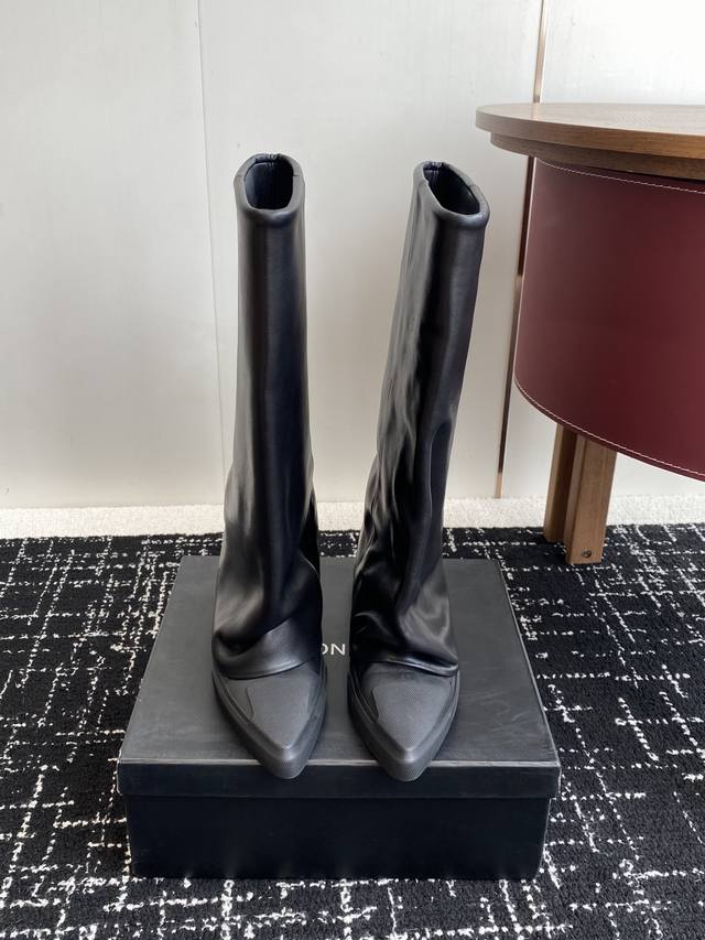 Shopping-level short boots and high boots Dymonlatry Niche designer's new distre