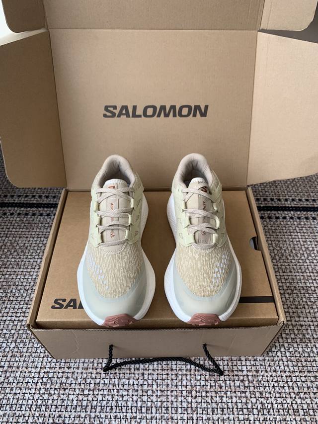 Salomon's third-generation Aero Glide 3 Grvl DDD. The Grvl version has a tighter