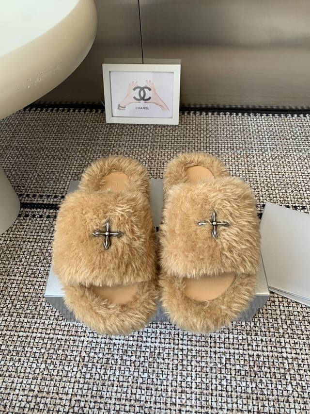 Smfk thick-soled bread slippers, a super popular bread slippers, are planted wit