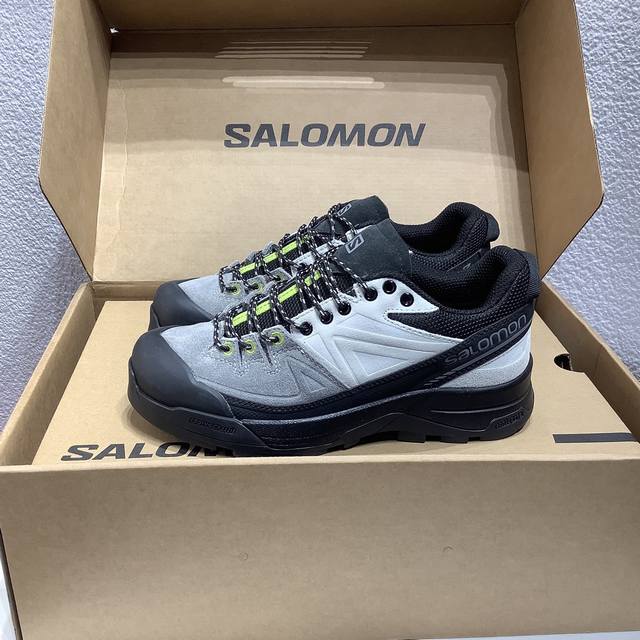 Cdgsalomon's latest collaborative platform shoes DDD. This style is worn by many