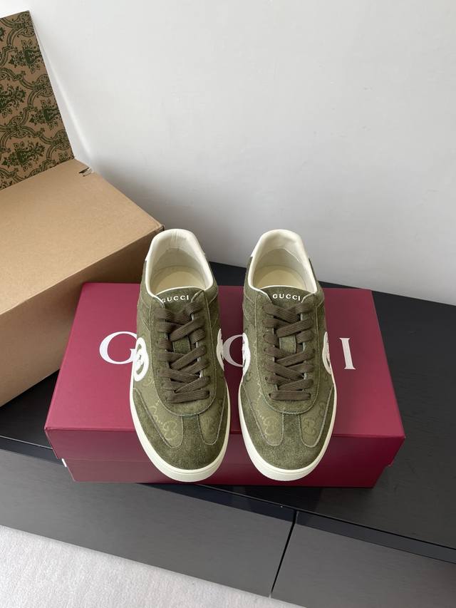 Men's Gucci 2025 new double G casual shoes (white sneakers DDD). These shoes are