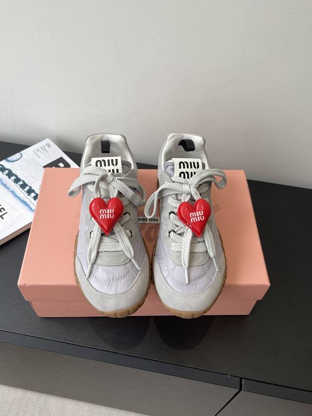 Accessories 60 Miumiu Miu Miu 25Ss new spring/summer biscuit shoes, Forrest Gump