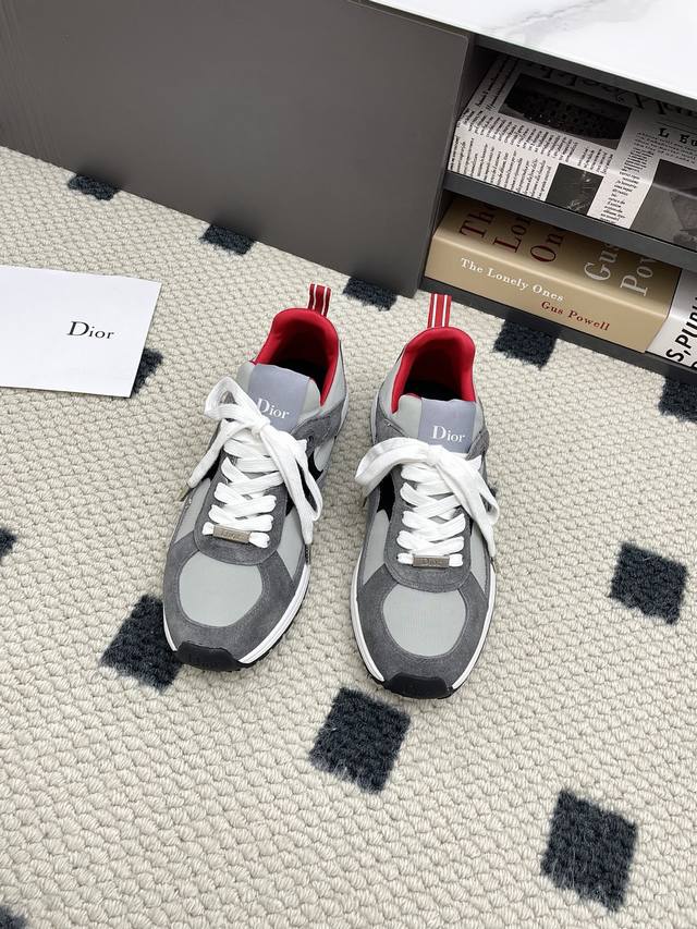 4 colors Dior Dior's latest runway model Mile series couple's casual sports shoe