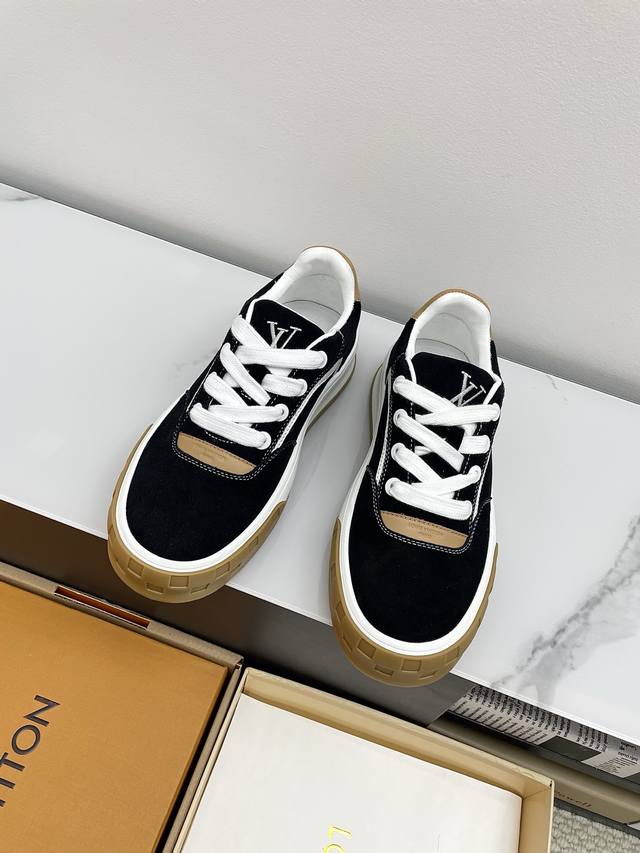 Men's Lv Louis Vuitton L's latest catwalk model Tilted series thick-soled casual