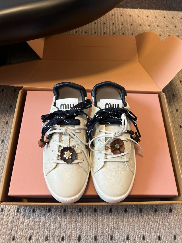 With or without box, without flowers 230 Miu Mi* 25Ss Miu Miu thin-soled biscuit