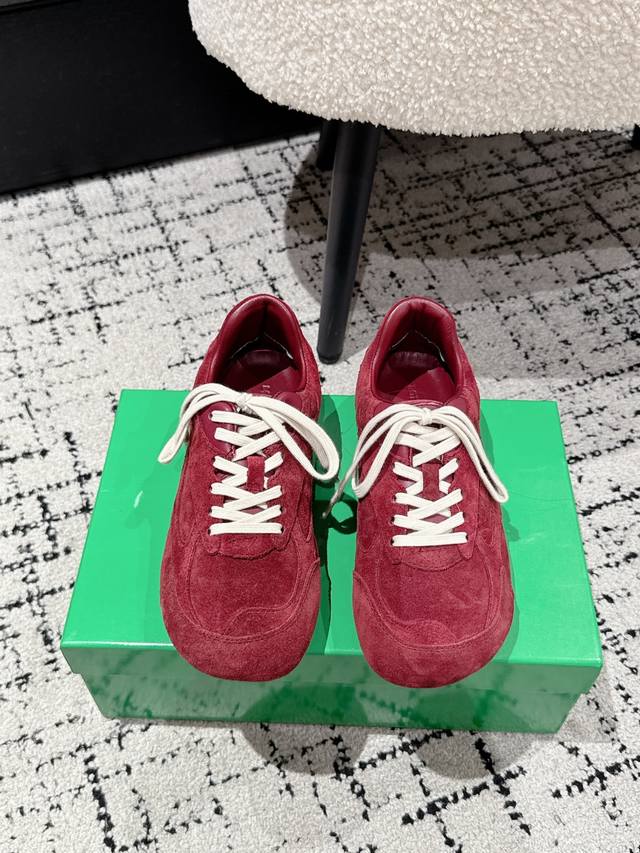 Female and Male#Premium Edition Bottega Veneta Bv 25 latest hit Forrest Gump sho