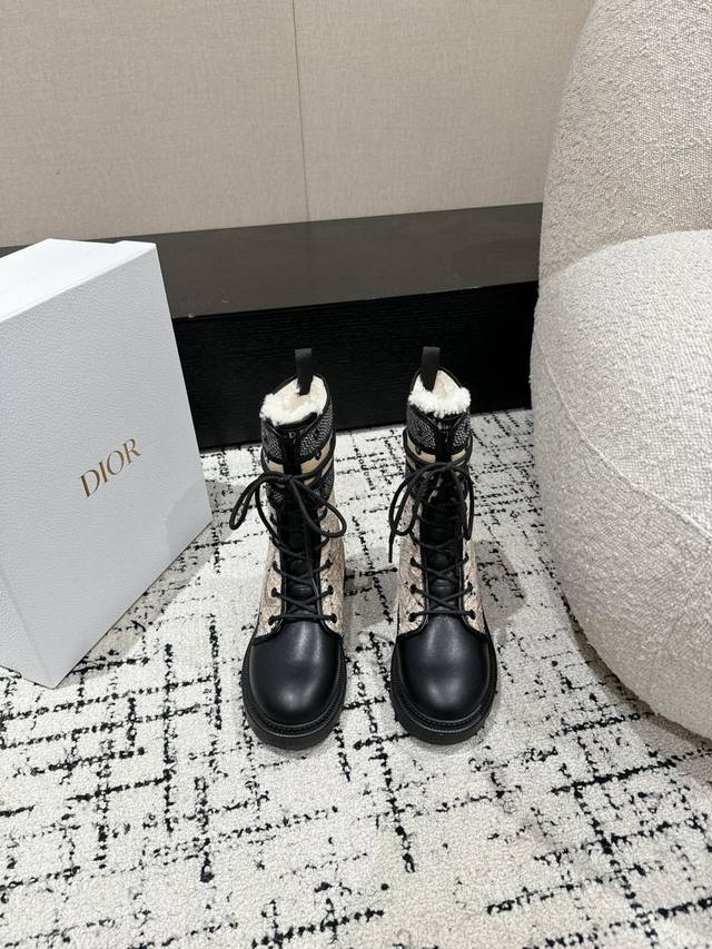 Shopping-grade wool lining Dior 25 new autumn and winter embroidered mid-calf b
