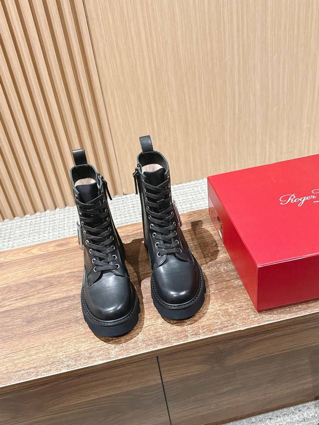 Leather Roger Vivier new autumn/winter women's boots with square buckles and thi