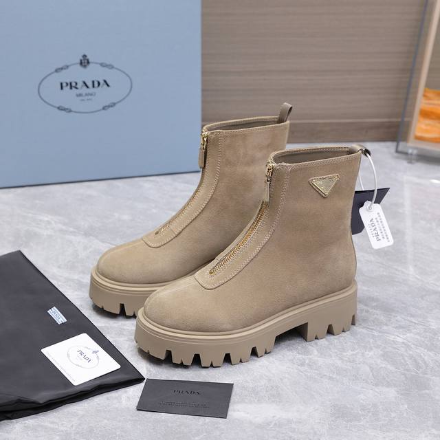 Purchasing-level Prada classic triangle logo slip-on boots for women A collectio