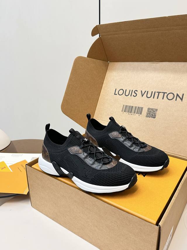 Premium Edition LV Louis Vuitton's latest Olympia collection, a couple's flyknit