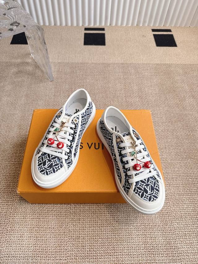 Buckle 60Lv Louis Vuitton Lagoon Sneakers The Lv Lagoon sneakers are crafted fr
