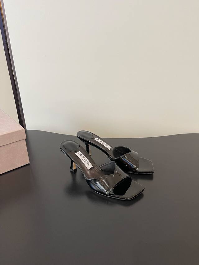 The highest-quality, latest Jimmy Choo peep-toe, V-neck, slim-heeled half-slipp