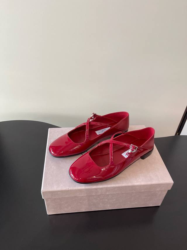 The highest-quality, patent leather, cross-over Mary Jane pearl ballet flats fr