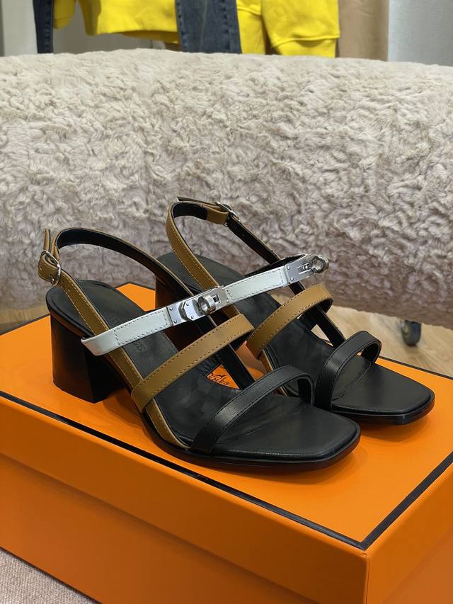 Hermes C New Arrival~ Hermes' best-looking spring and summer sandals, no objecti