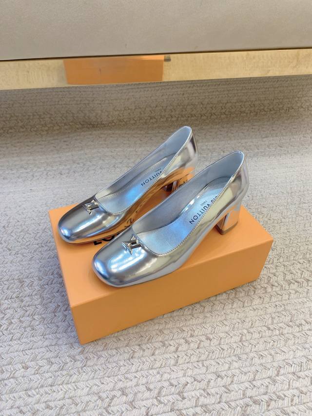 Louis Vutto*Ss25 new square toe thick heel Mary Jane style Original last top qua