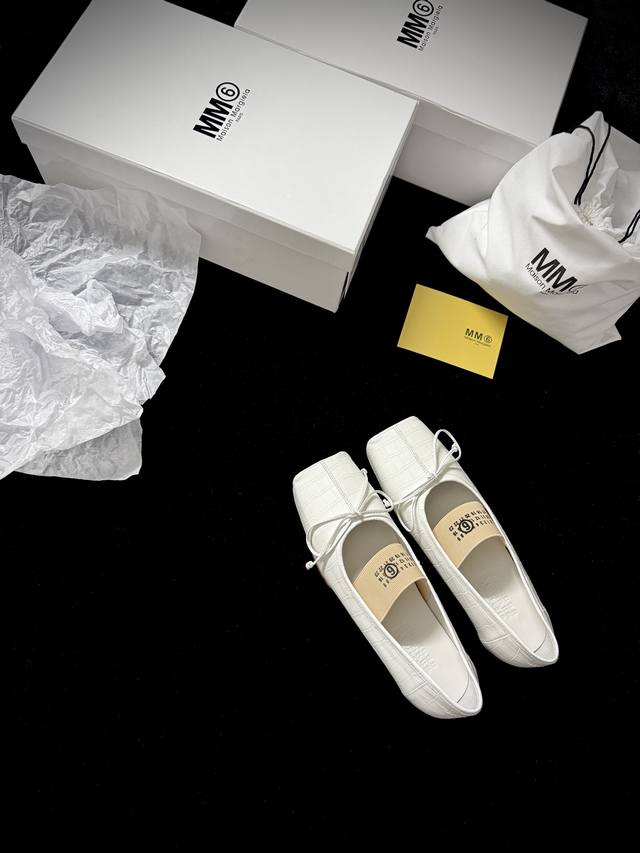 Maison Margiela* New arrival: DDD, a square-toed Mary Jane. A fresh take on retr