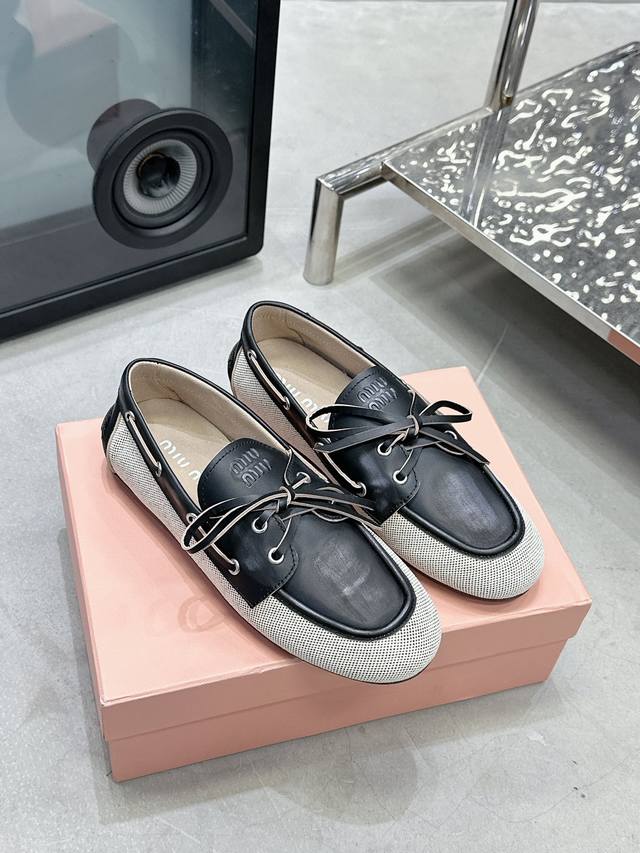 Miu Miu 2025 new color-washed loafers Fabric: color-washed cowhide canvas Lining
