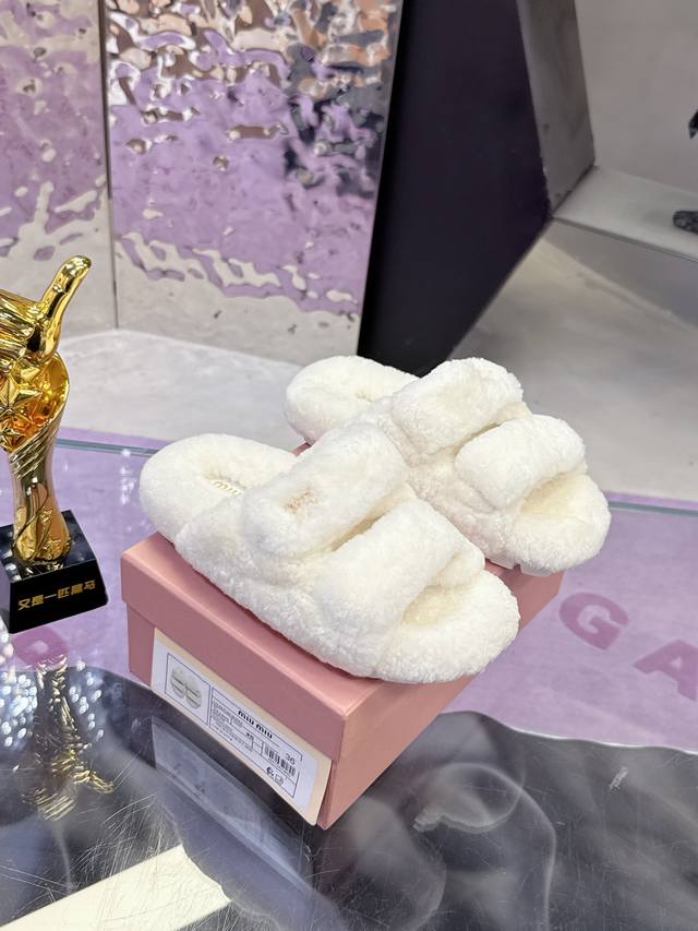 Miumiu wool slippers are made of authentic materials. The latest model 25 new wo