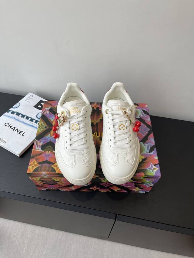 Lv Groovy Platform casual sneakers are made of premium Monogram embossed cowhide