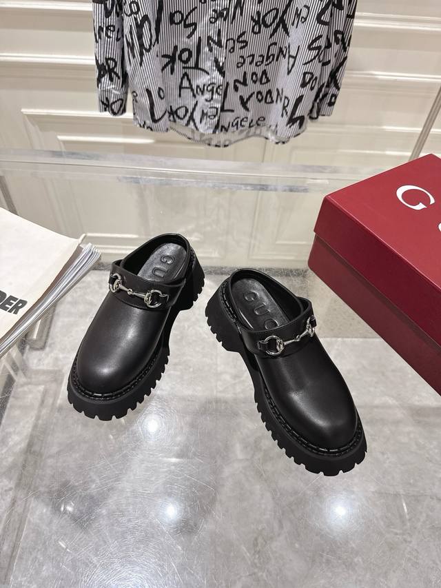 Factory release of the Gucc70 autumn/winter new horsebit British-style slip-on