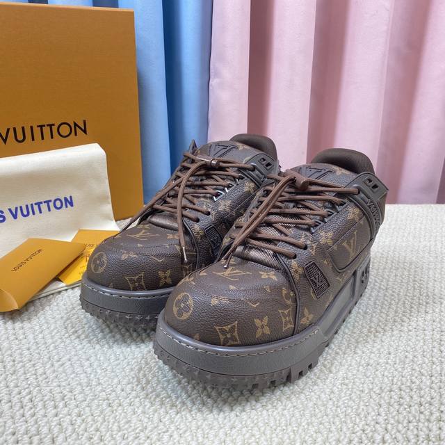 New couple's sneakers in stock! Top-tier Louis Vuitton flats, PK all other coup