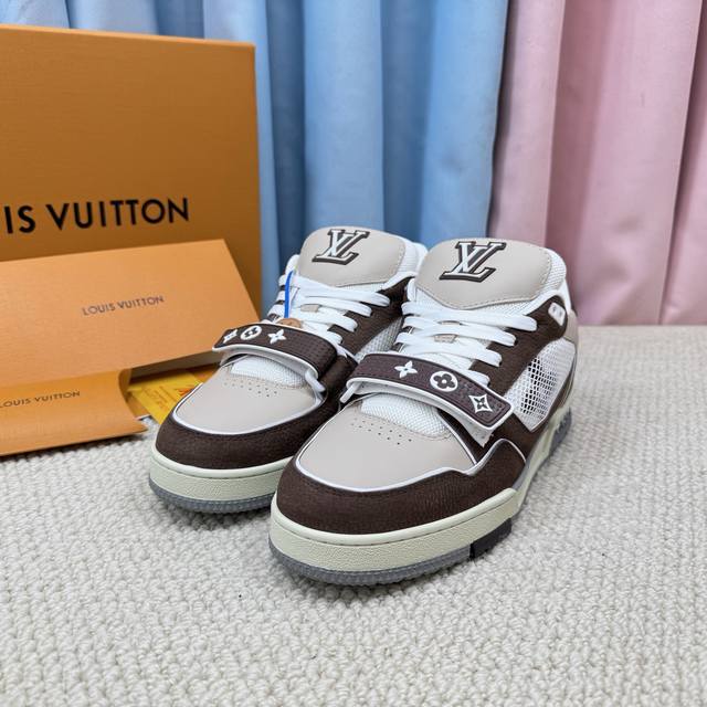 Couple Lv-Trainer Louis Vuitton vs. all other models on the market. A 1:1 replic
