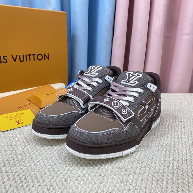 Lv Louis Vuitton PK all market versions of couples' runway new basketball sneake