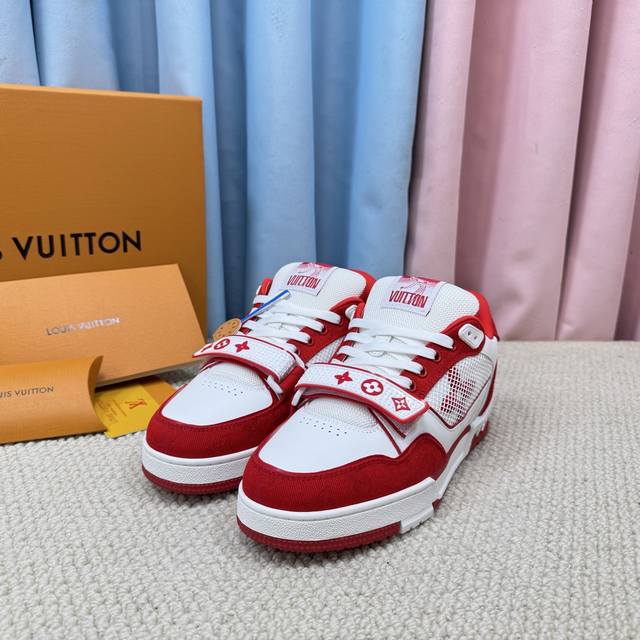 Couple Lv-Trainer Louis Vuitton vs. all other models on the market. A 1:1 replic