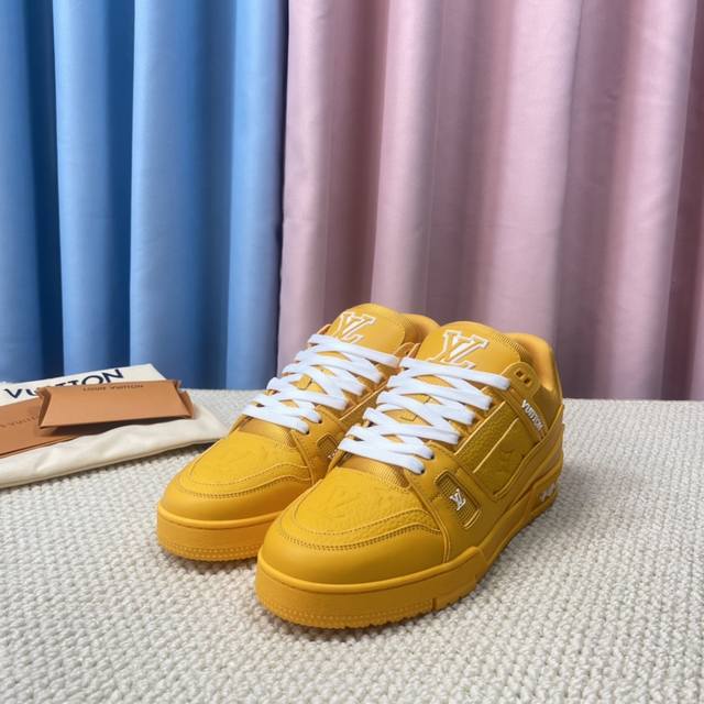 New and high-quality Lv~ Louis Vuitton By Virgin Abloh's best-looking sneakers,