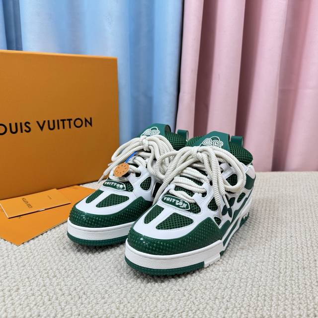 In stock! Top-of-the-line flats, Lv. Louis Vuitton vs. all other market-standar