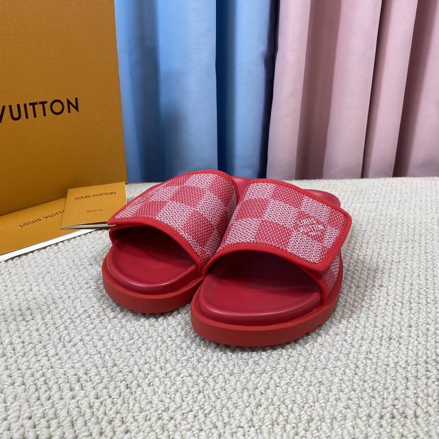 Louis Vuitton couple's pair, the latest runway-inspired flat slippers. Purchased