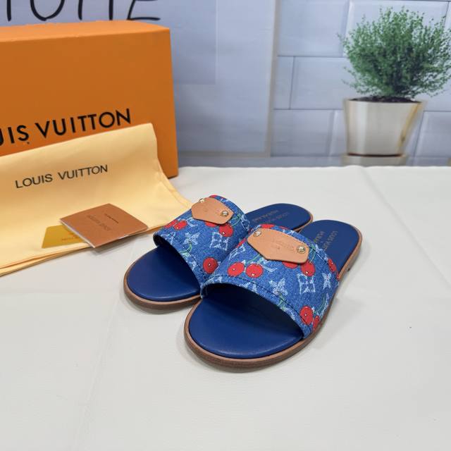Top Edition Lv New Denim Slipper Sandals This Helios sandal is crafted from blea