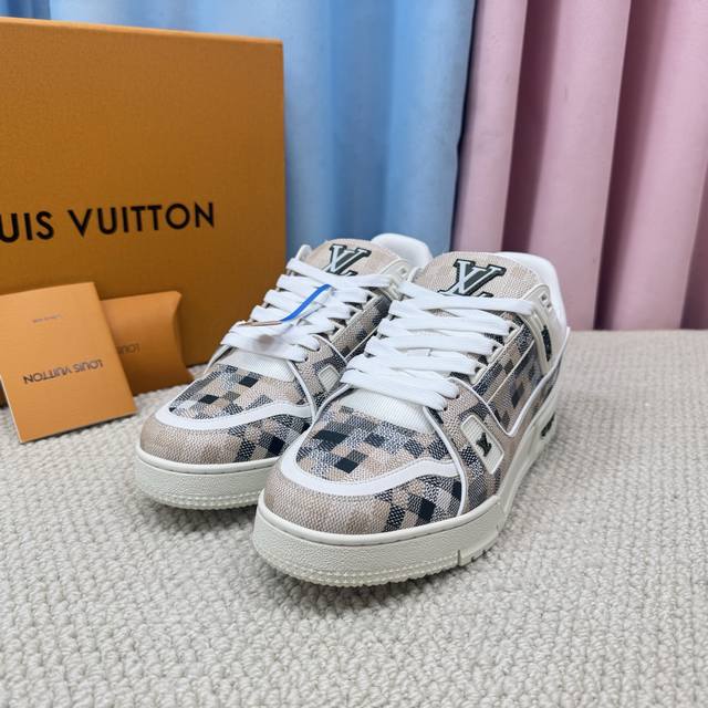 Lv-Trainer Louis Vuitton PK all market versions, couple's style. New runway bask