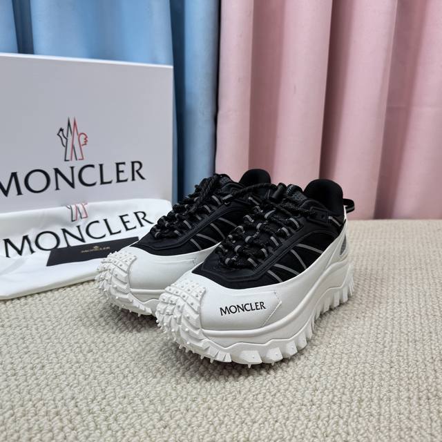 Top-of-the-line Monler couple's casual sneakers for fall and winter. Featured on