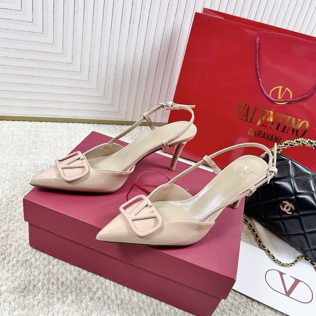 Purchase version Valentino Valentino 2025Ss new Vt pointed V buckle high heel s