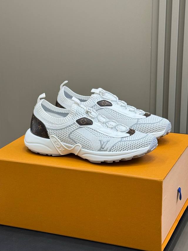 Lv Donkey 25 new mesh sneakers equipped with 25 sports soles, rich details, fash