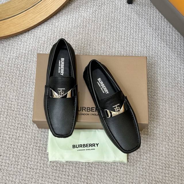 Burberry's new 2025 moccasins feature a brand new Milanese fashion design and i