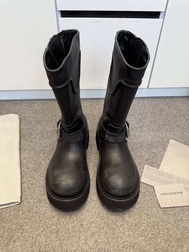New arrival Balenciaga Fw25 Venom Boots By Balenciaga Venom Boots 12 inches dar