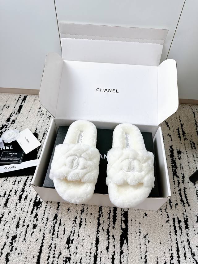 Electro-embroidered white DDD, factory-made and purchased from a purchasing agen