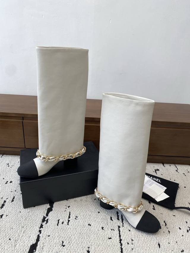 High version Chanel 2025S autumn and winter series thick-soled high short boots,