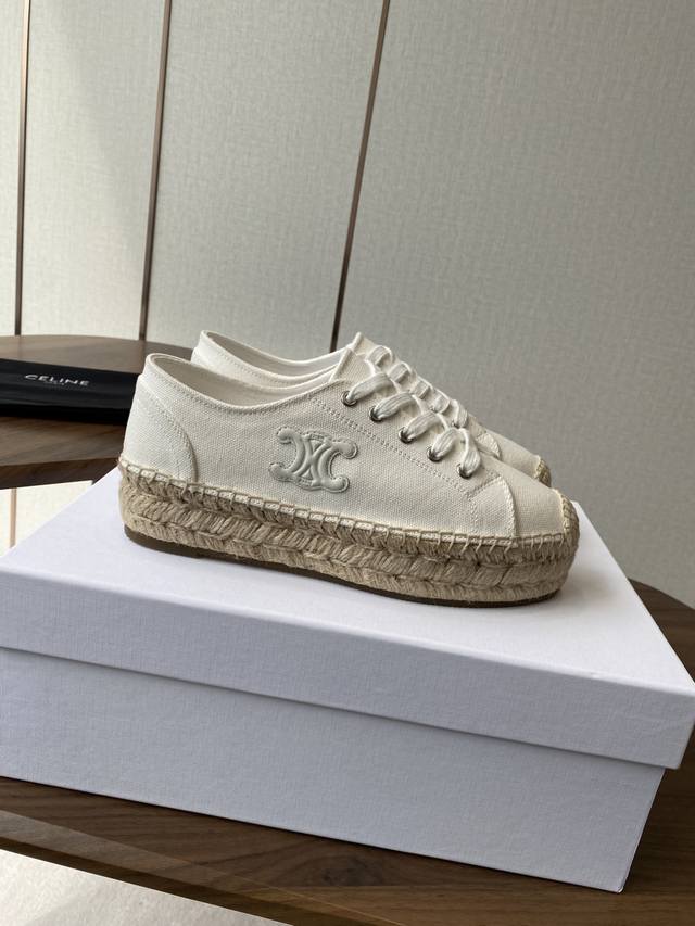 Celine 25Ss, the latest Arc de Triomphe fisherman shoes, are highly recommended