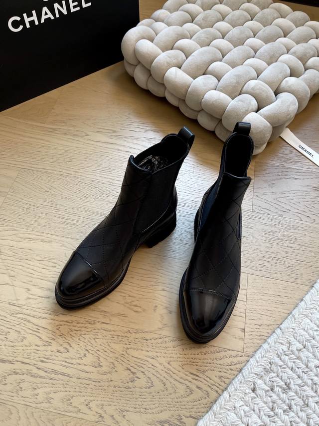 Chanel 25B platform heel ankle boots for fall/winter! Premium version! Pre-sale