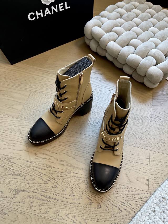 Chanel 25B autumn and winter block heel ankle boots series! top version! First r