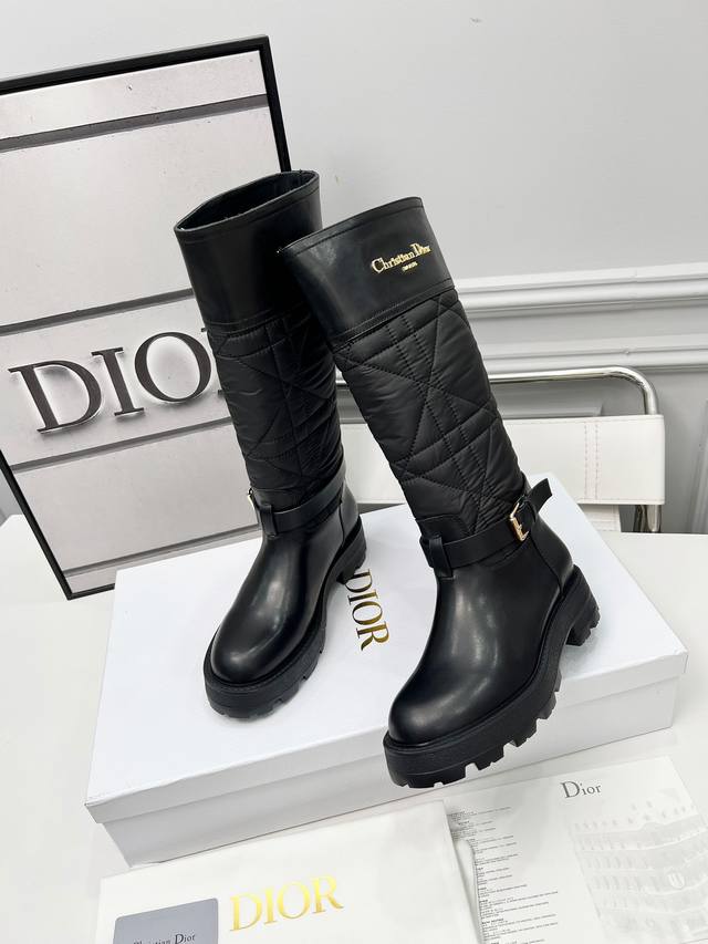 Dior 2025Ss retro British-style brogue knight boots, a versatile slim-fitting Xu