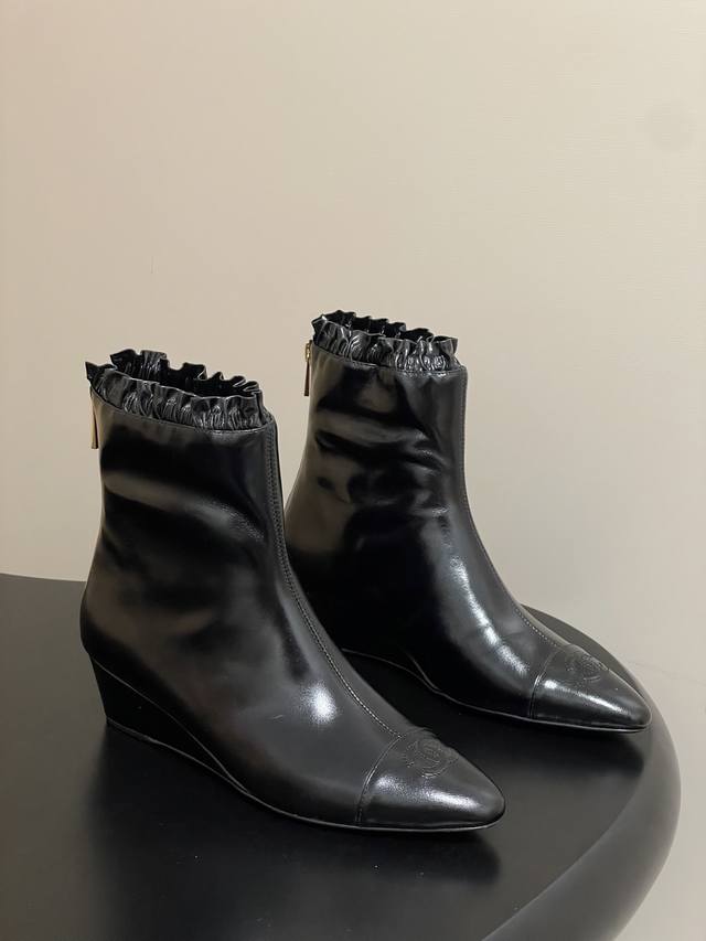 New Fall/Winter Chanel 25B Double C Pointed-Toe Wedge-Heel Ankle Boots with a C