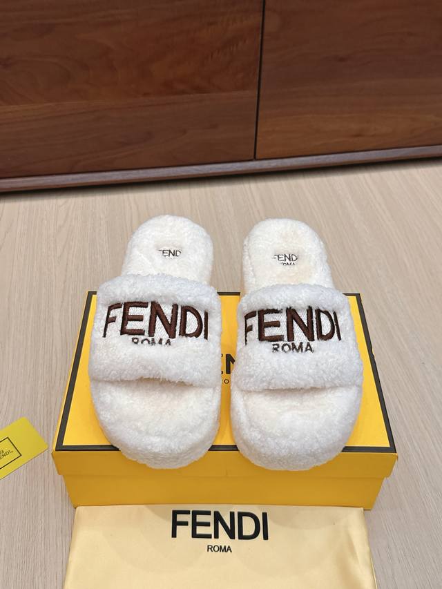 Agent-level 225 Fendi's wool slippers, featured on the runway, are now available